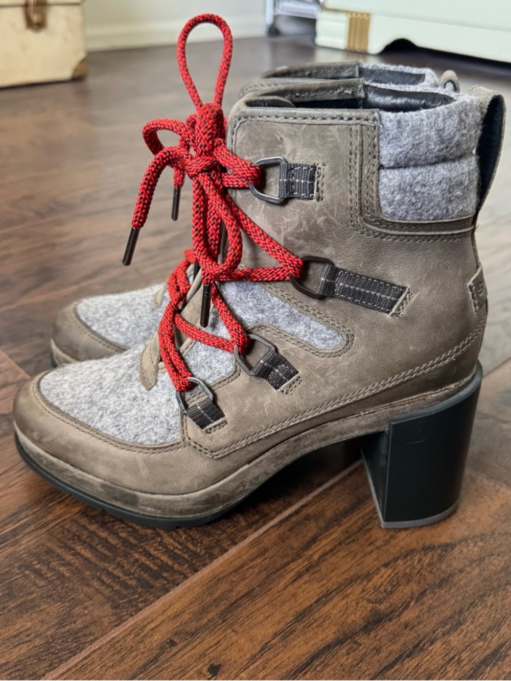 Sorel Size 8 Blake Lace Up Bootie Quarry Gray - Picture 3 of 9